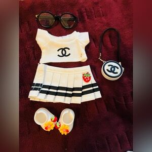 Labubu 17cm outfit Chic White and Black Logo Doll Outfit